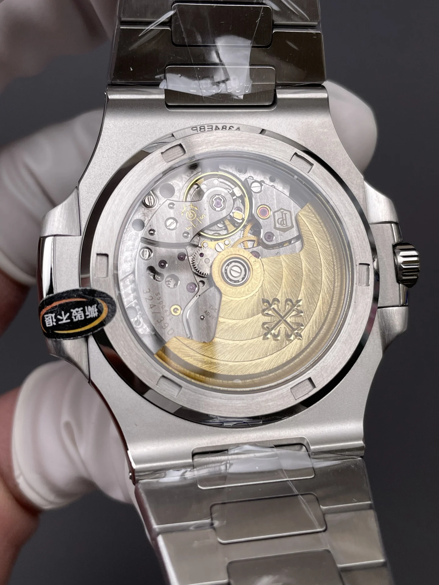 Patek Philippe Nautilus White Dial 5711 40mm — photographed off the sweep