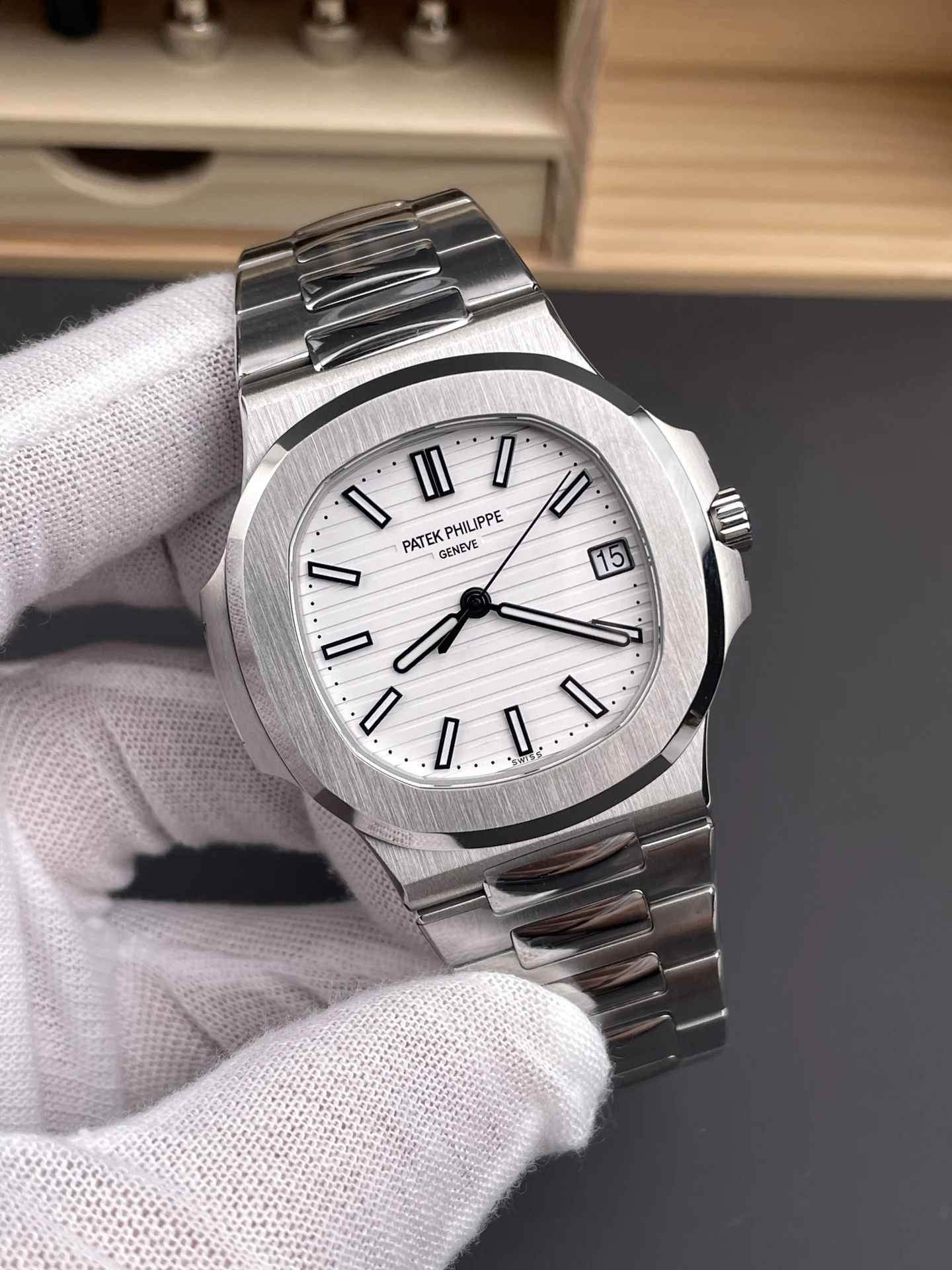 Patek Philippe Nautilus White Dial 5711 40mm — photographed off the sweep