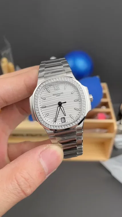 Patek Philippe Nautilus White Dial Diamond-Set 7118