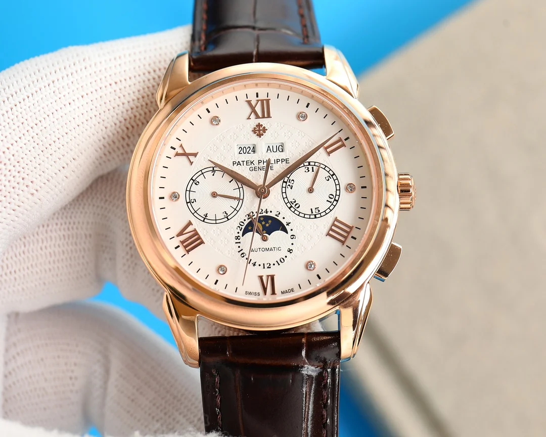 Patek Philippe Platinum 41mm — photographed off the sweep