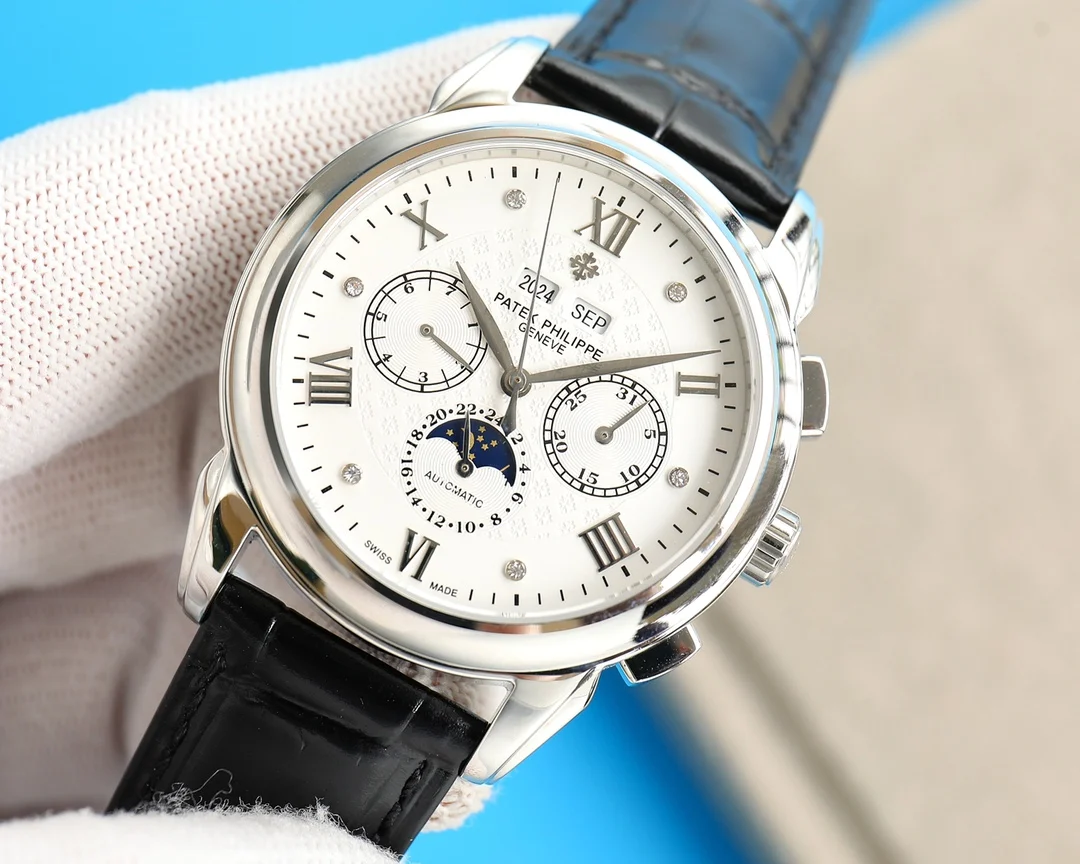 Patek Philippe Platinum 41mm — photographed off the sweep