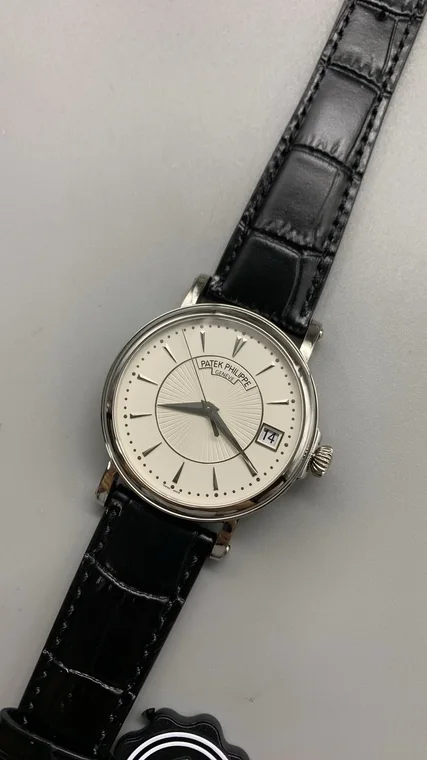 Patek Philippe Retro, hinged cover