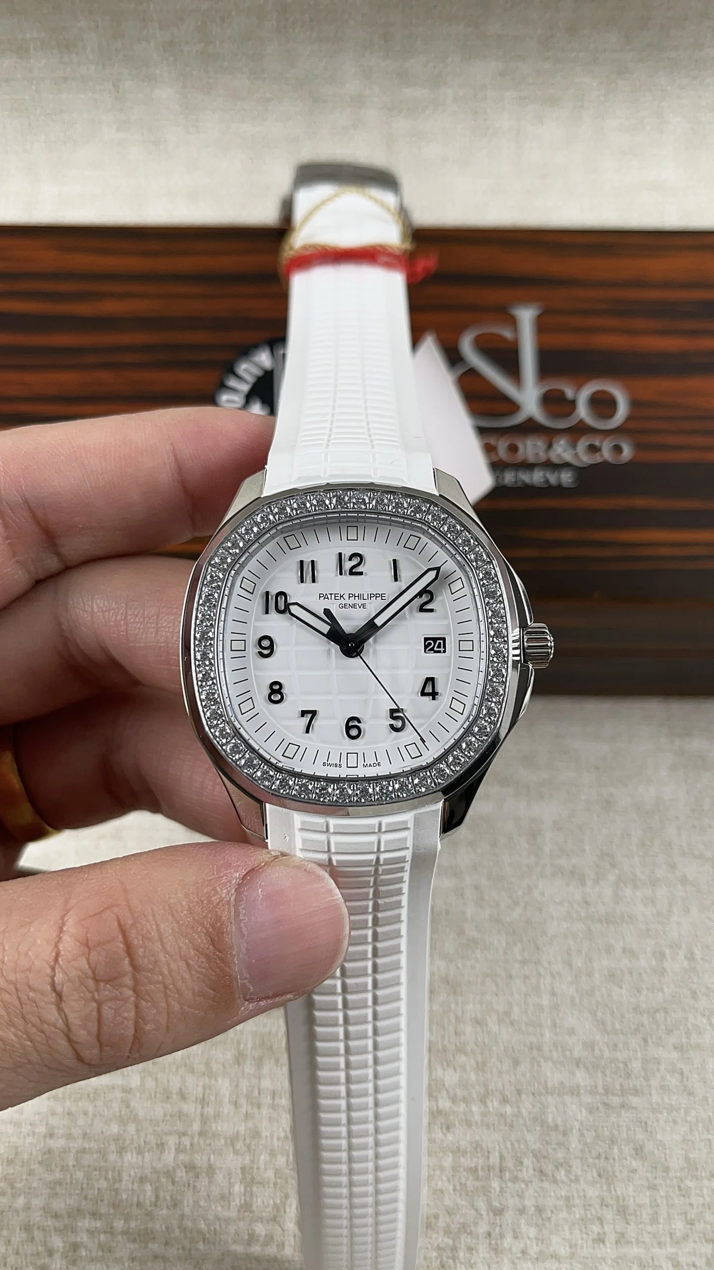 Patek Philippe women's model 5267 collection quartz movement — photographed off the sweep