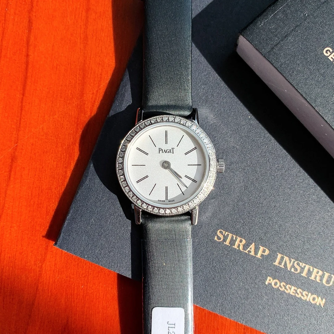 Piaget Altiplano Steel 24mm β photographed off the sweep