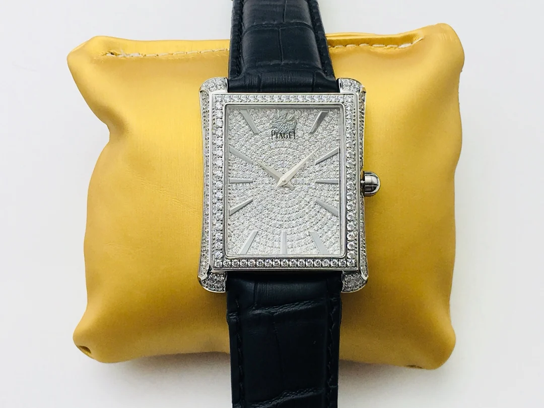 Piaget Black Dial 32mm — photographed off the sweep