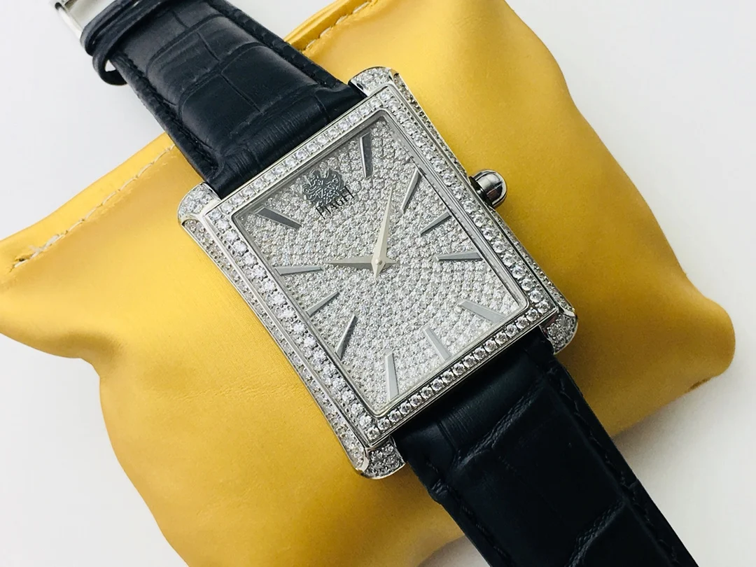 Piaget Black Dial 32mm — photographed off the sweep