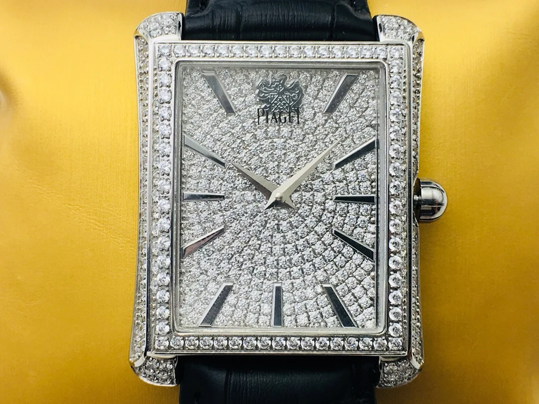 Piaget Black Dial 32mm — photographed off the sweep
