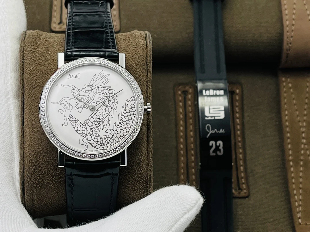 Piaget Black Dial 38mm — photographed off the sweep