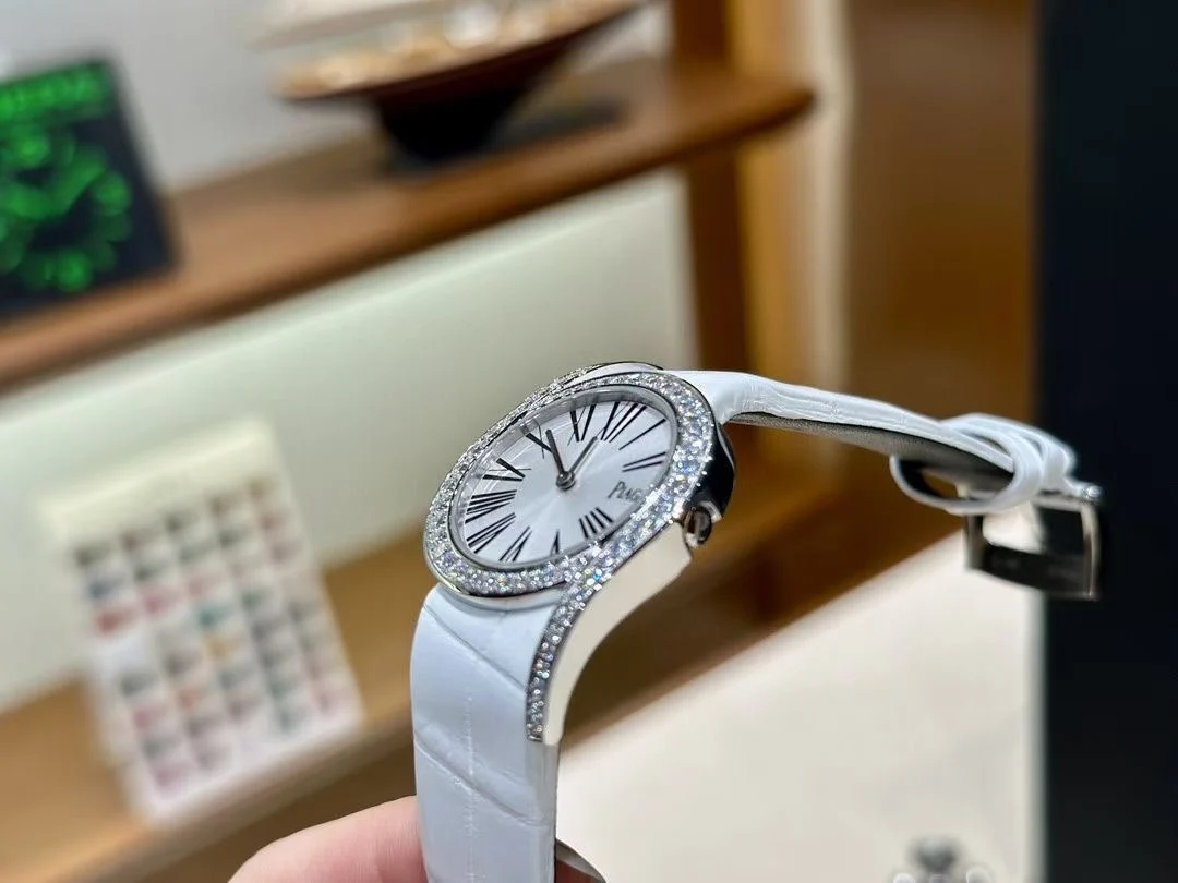 Piaget Limelight 32mm — photographed off the sweep