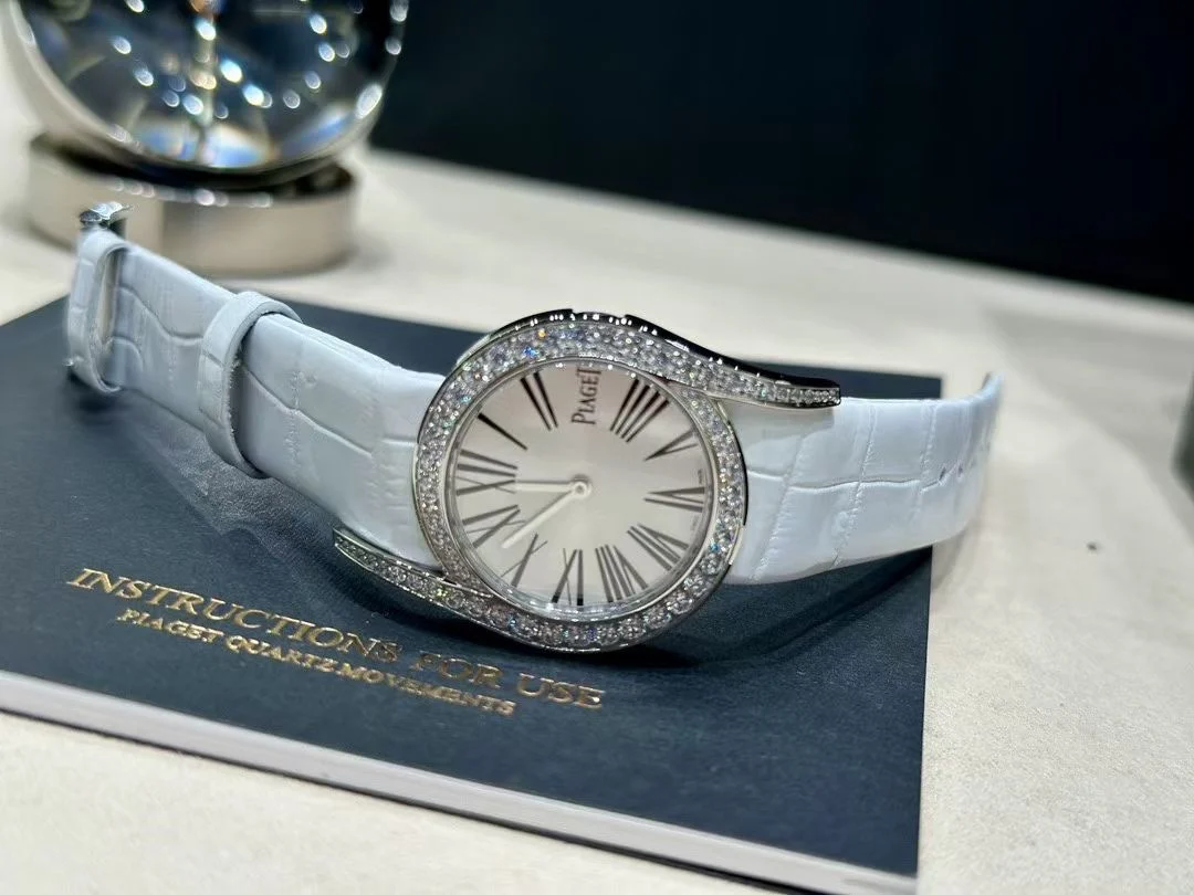 Piaget Limelight 32mm — photographed off the sweep