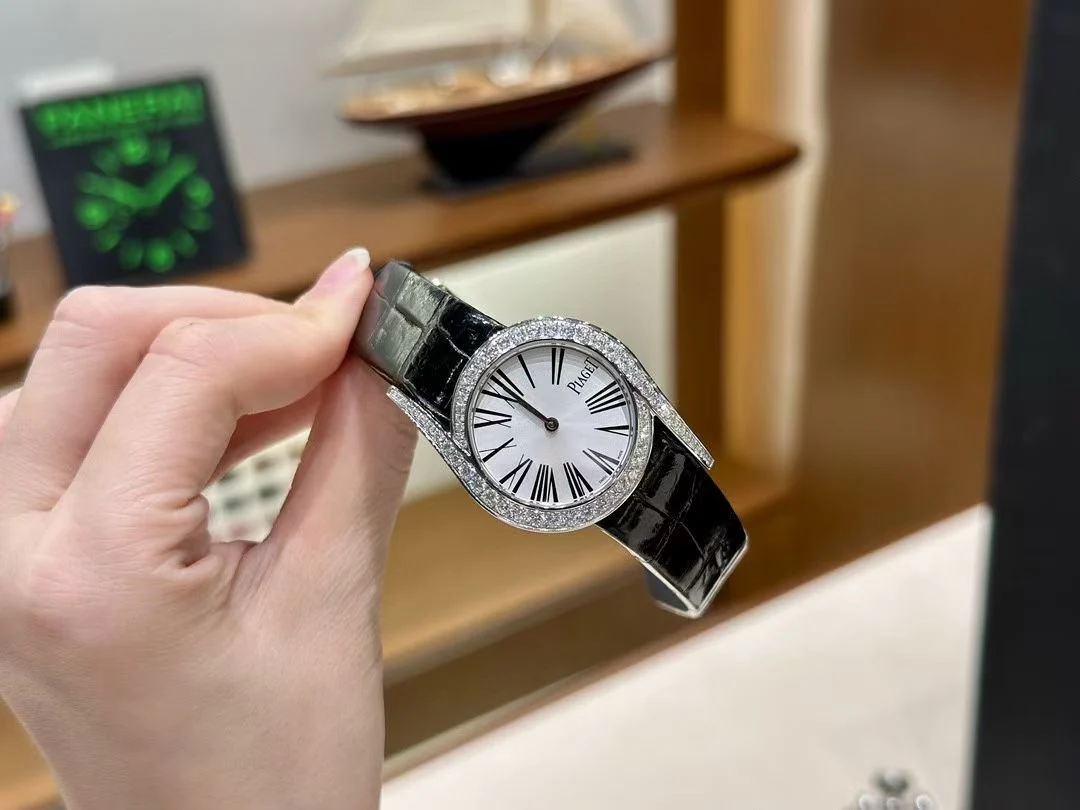 Piaget Limelight 32mm — photographed off the sweep