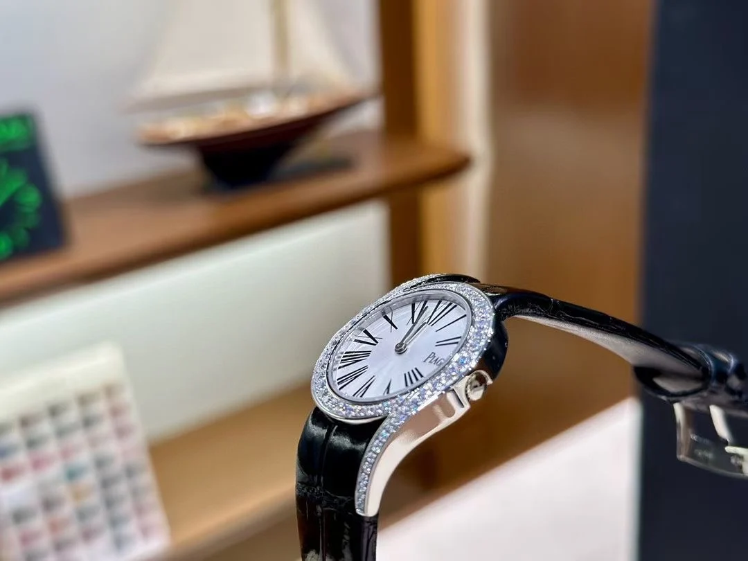Piaget Limelight 32mm — photographed off the sweep