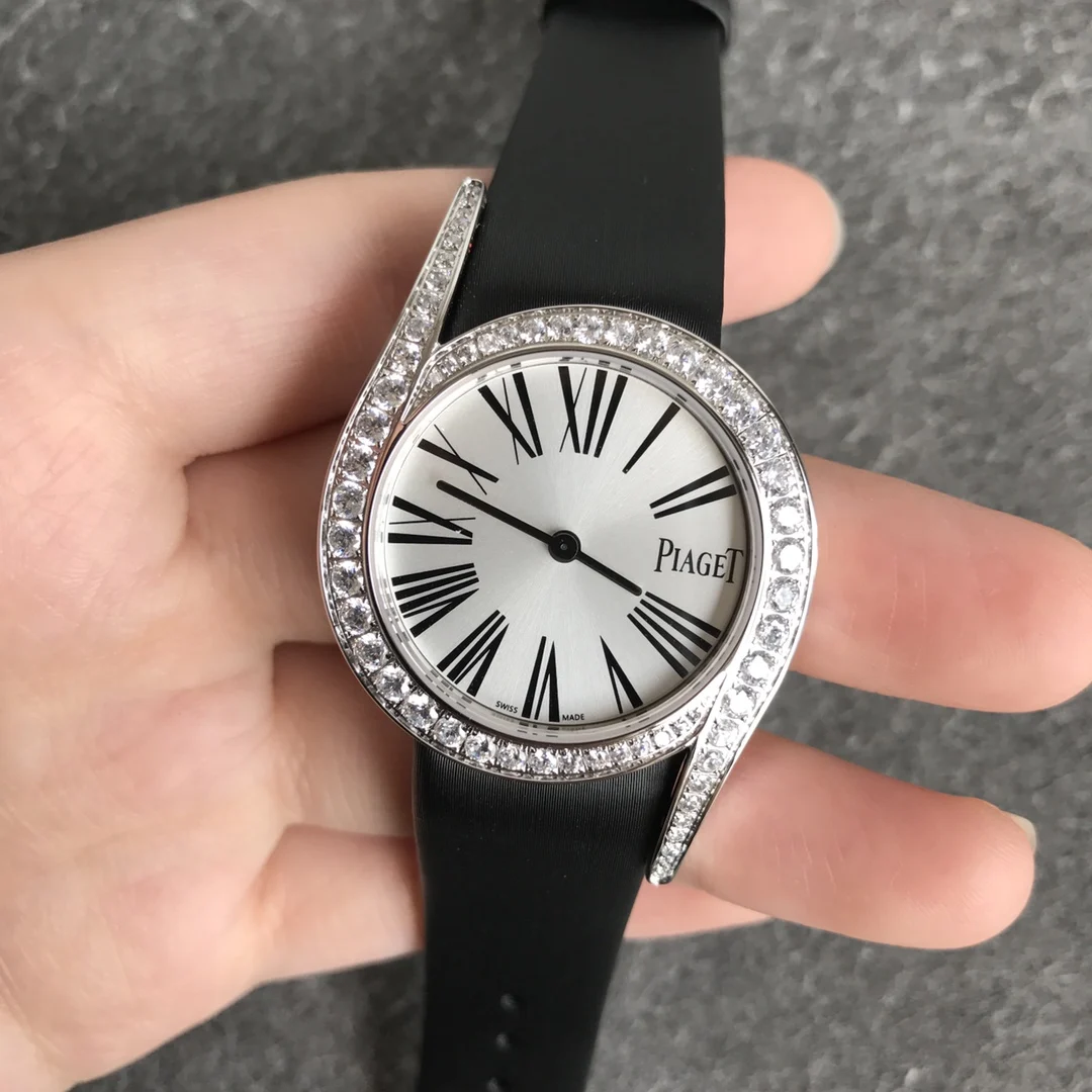 Piaget Limelight Diamond-Set 26mm — photographed off the sweep