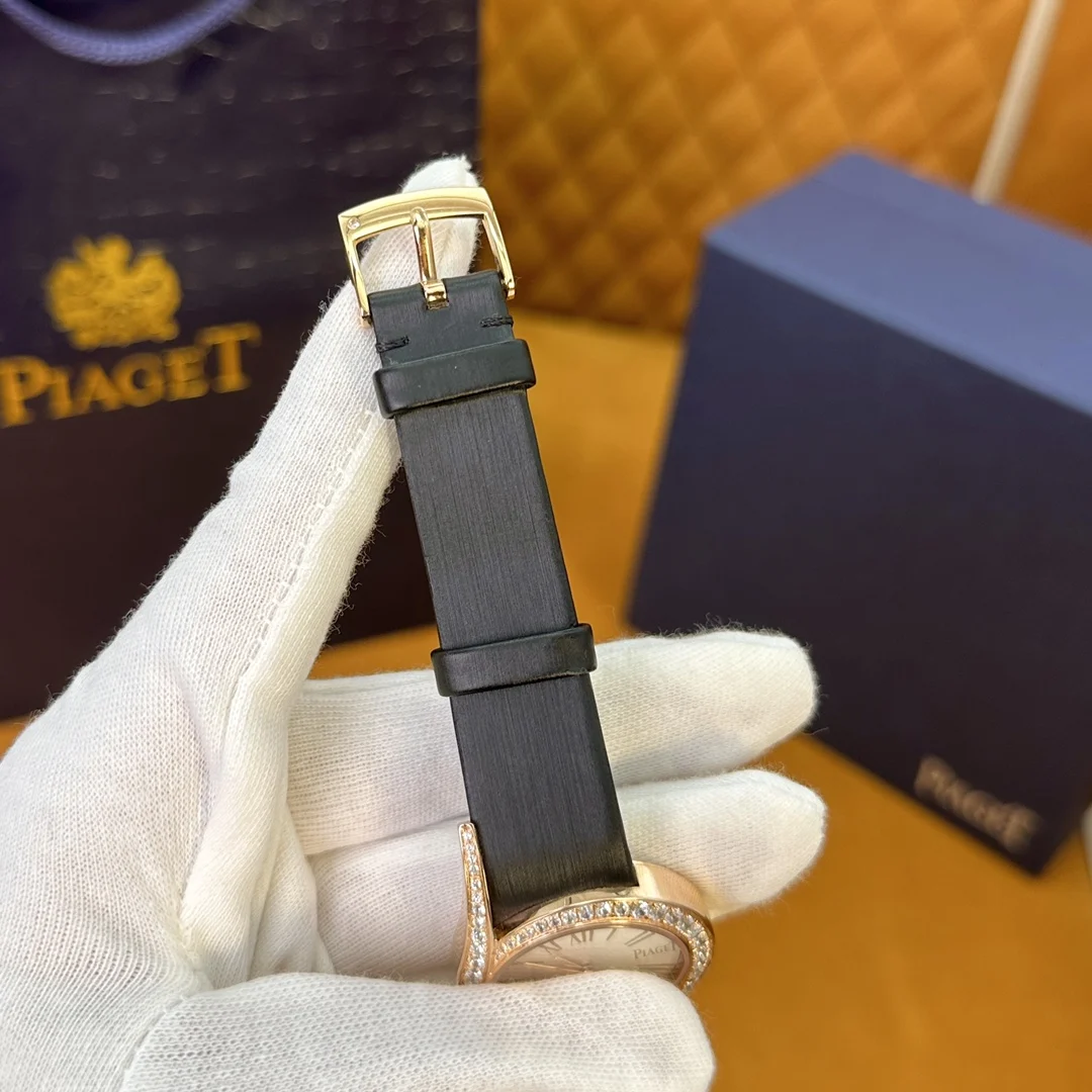 Piaget Limelight Diamond-Set 32mm — photographed off the sweep