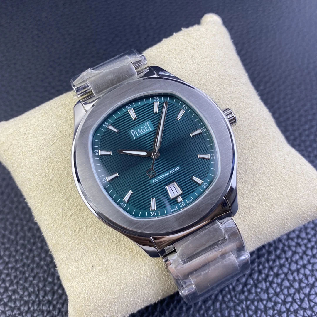 Piaget Polo 42mm — photographed off the sweep