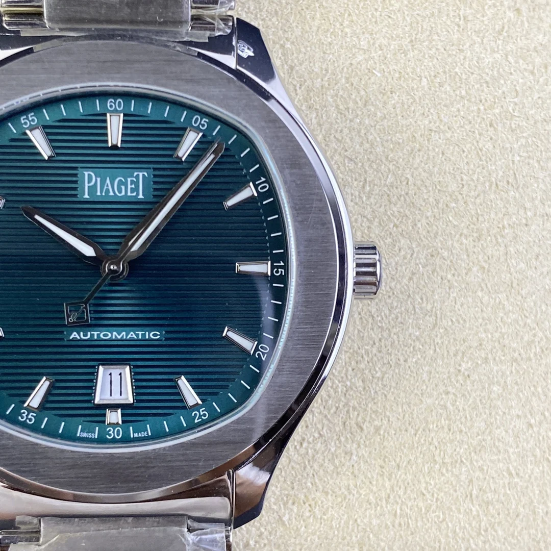 Piaget Polo 42mm — photographed off the sweep