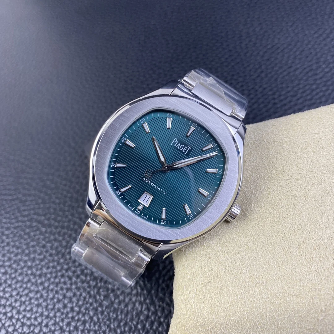 Piaget Polo 42mm — photographed off the sweep