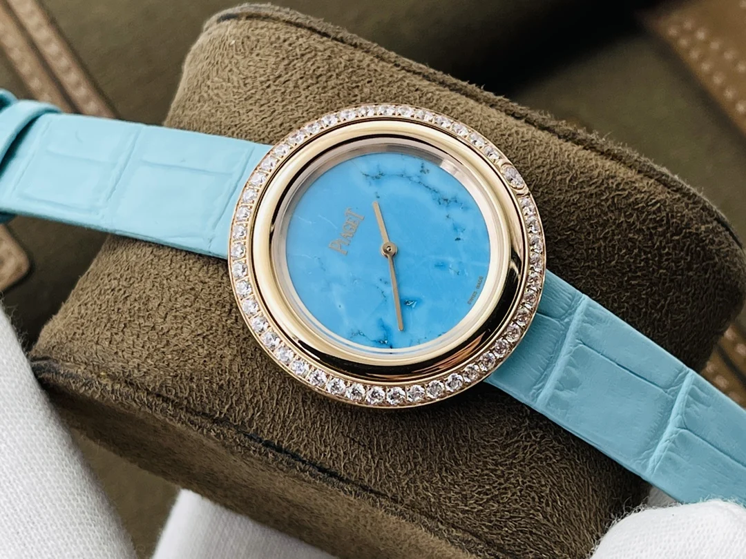 Piaget Rose Gold Silver Dial Diamond-Set 34mm — photographed off the sweep