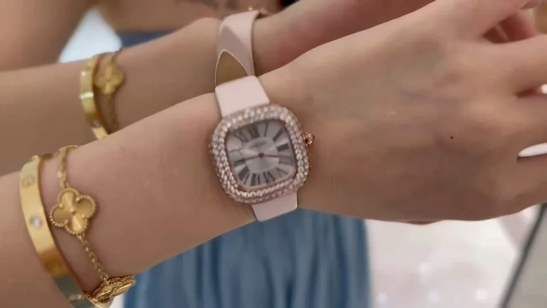 Pink version plated with 18k rose gold