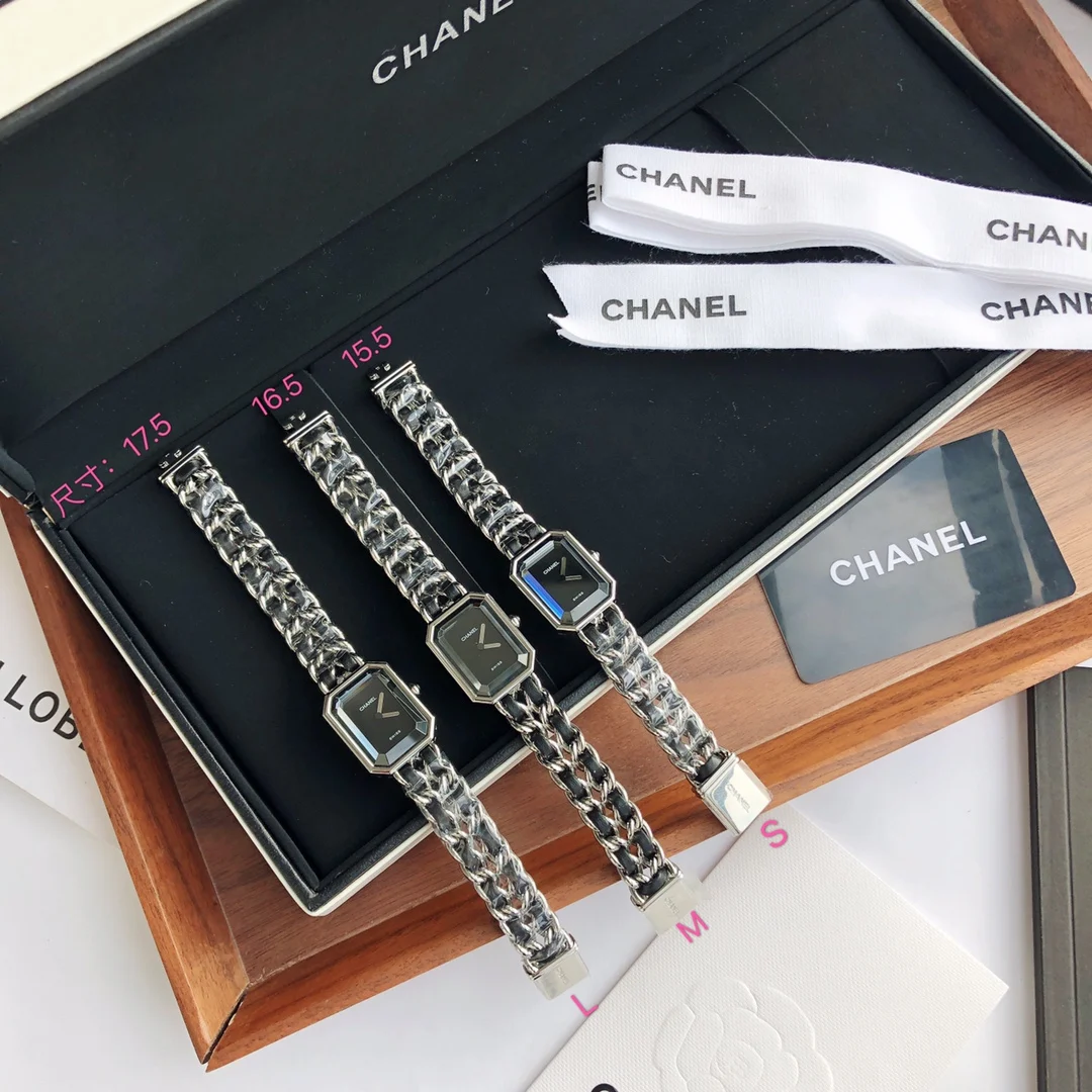 Please see the size chart below and order according to your wrist — photographed off the sweep