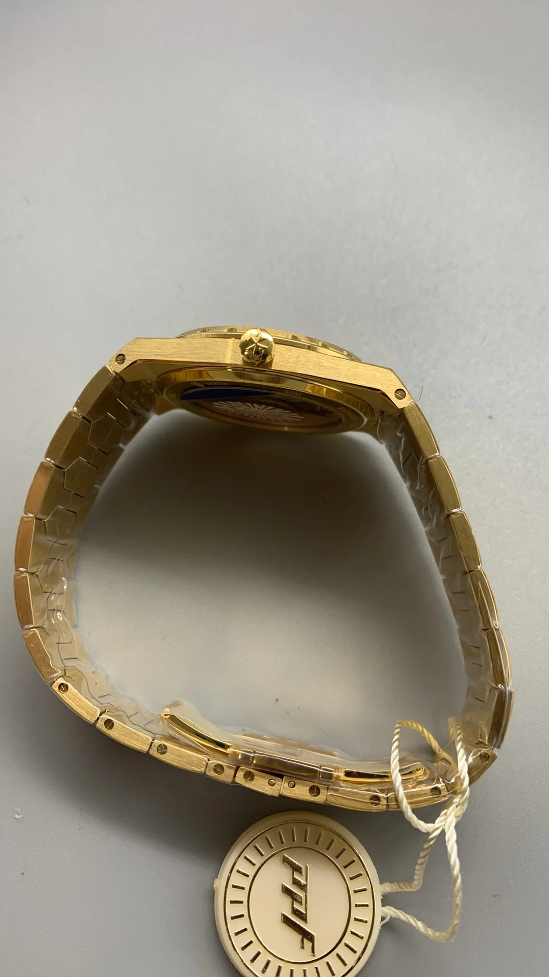 PPF, VC222, Gold — photographed off the sweep
