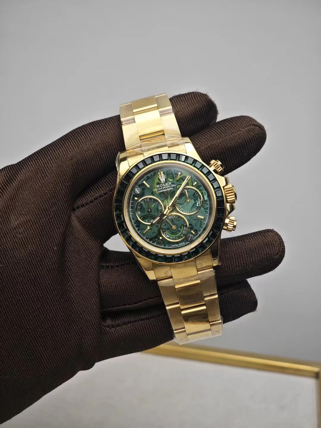 PPM Emerald Gold Diet Green — photographed off the sweep