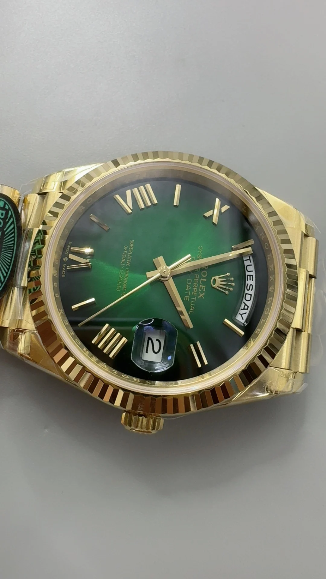 RCF, 40mm, gold-plated smoked green, 3255 — photographed off the sweep