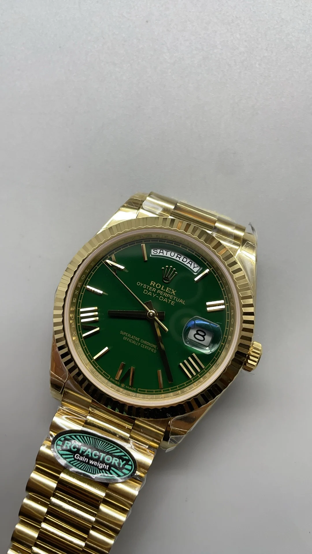 RCF, 40mm, gold, table green, 3255 — photographed off the sweep