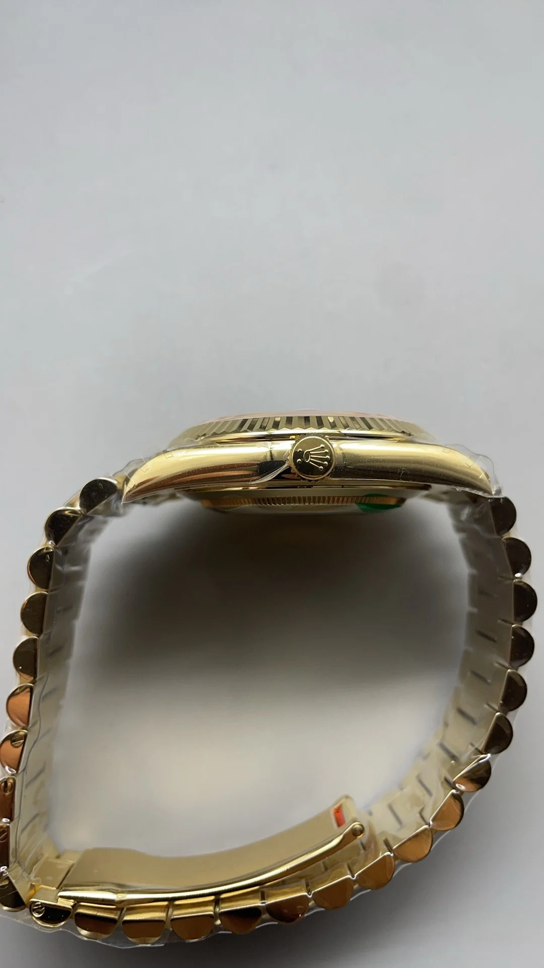 RCF, 40mm, gold, table green, 3255 — photographed off the sweep