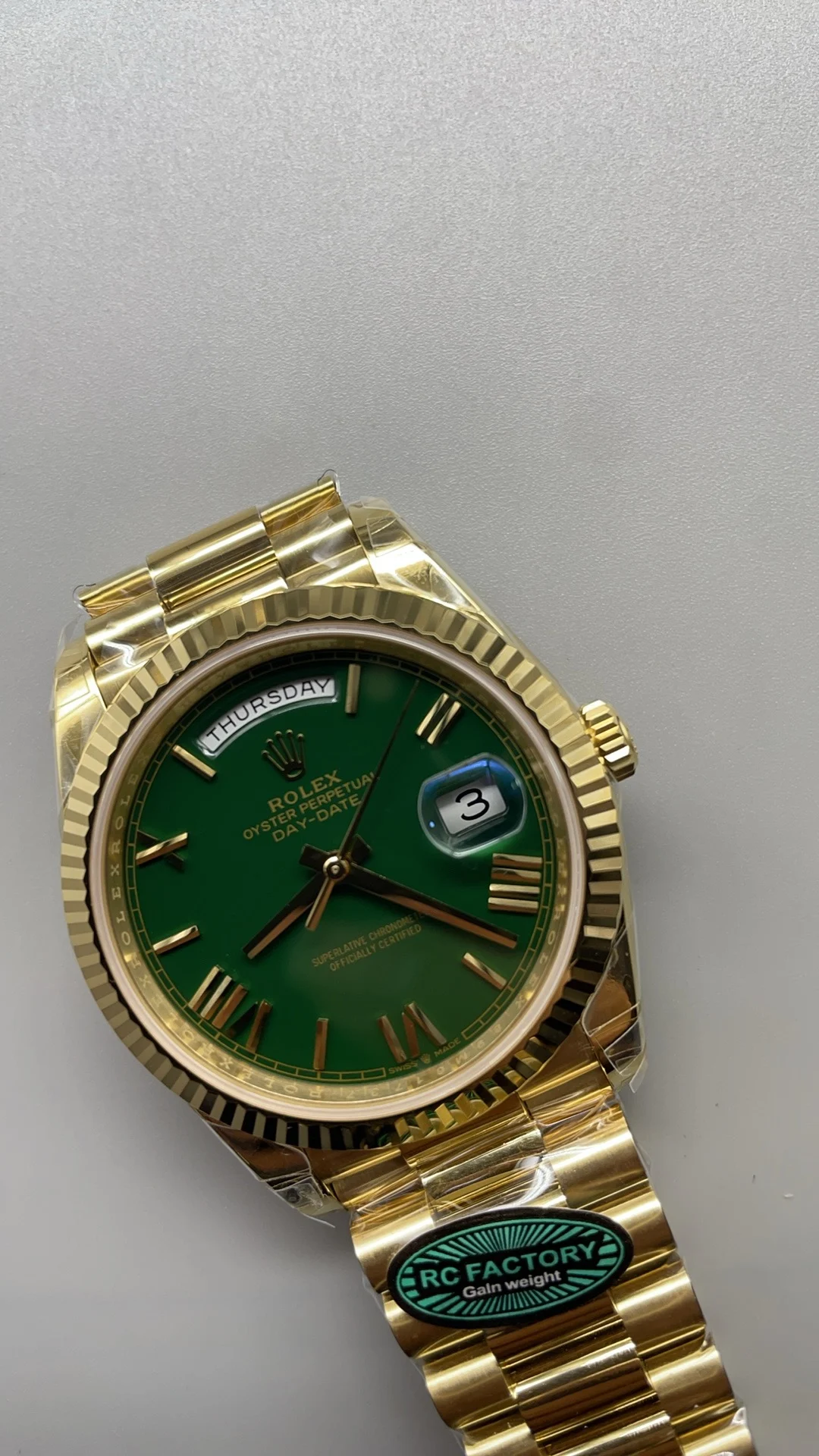 RCF, 40mm, table green, 3255 — photographed off the sweep