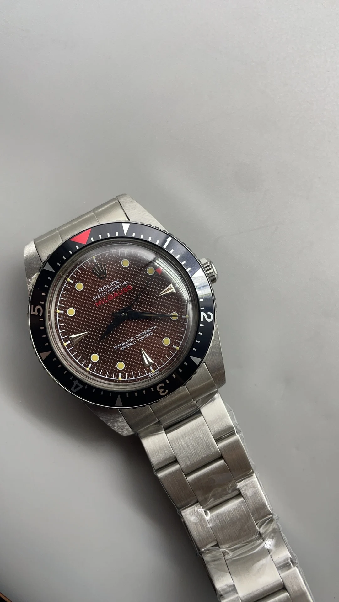 Retro Rolex, no-date — photographed off the sweep