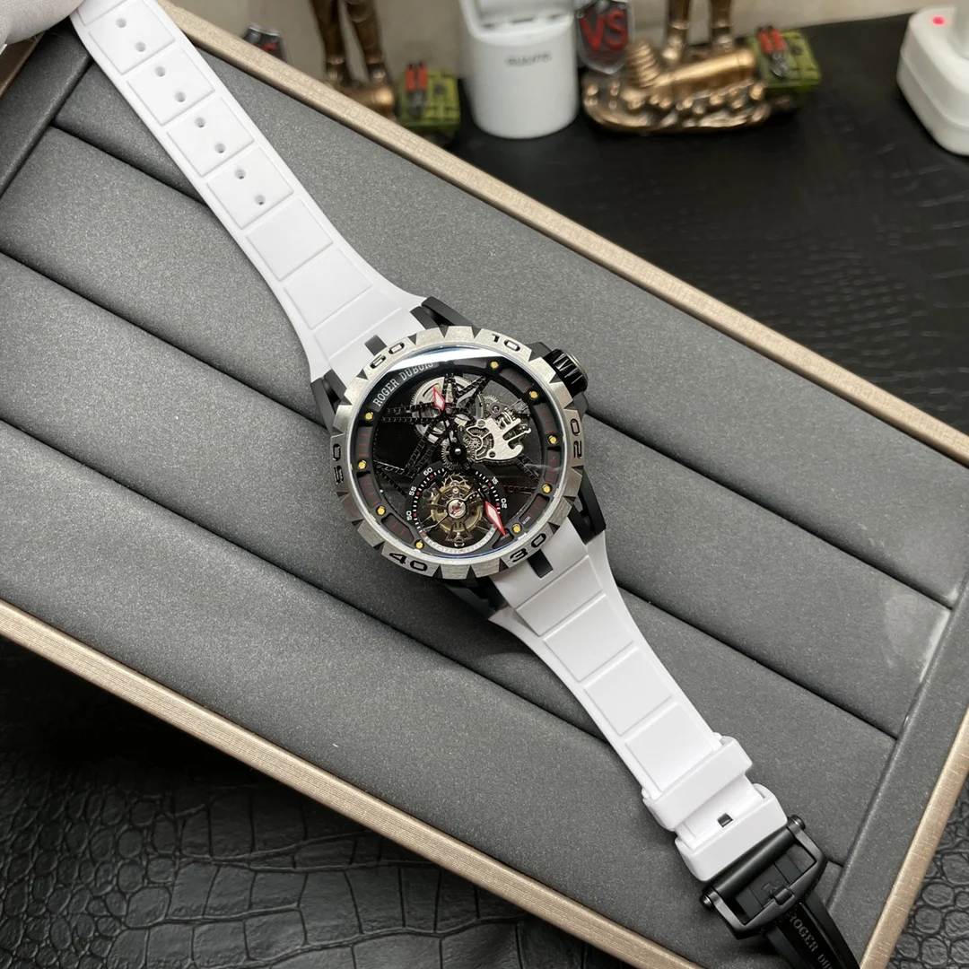 Roger Dubuis Black Ceramic Titanium Case V4 Skeleton Tourbillon — photographed off the sweep