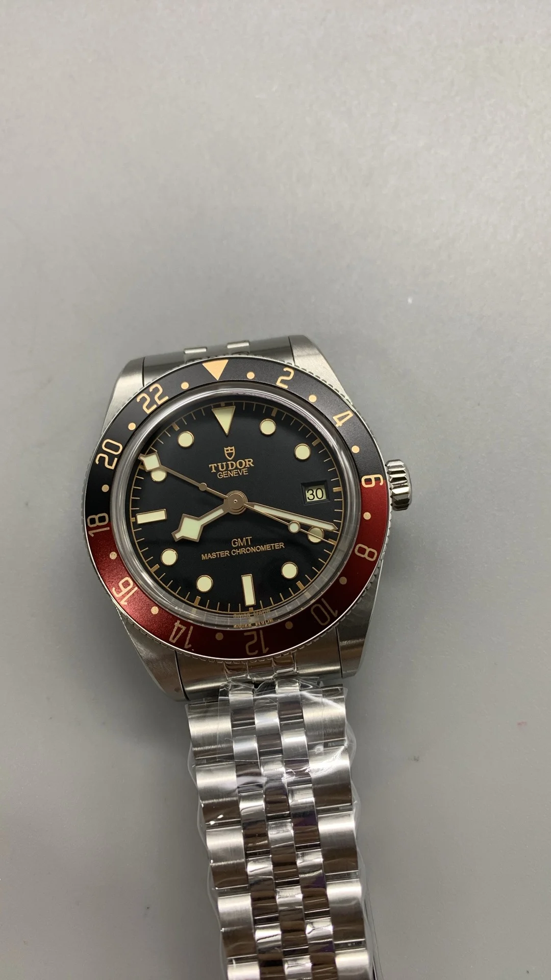 Rolex 39mm — photographed off the sweep
