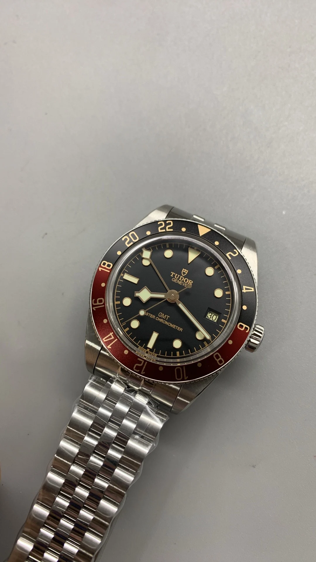 Rolex 39mm — photographed off the sweep