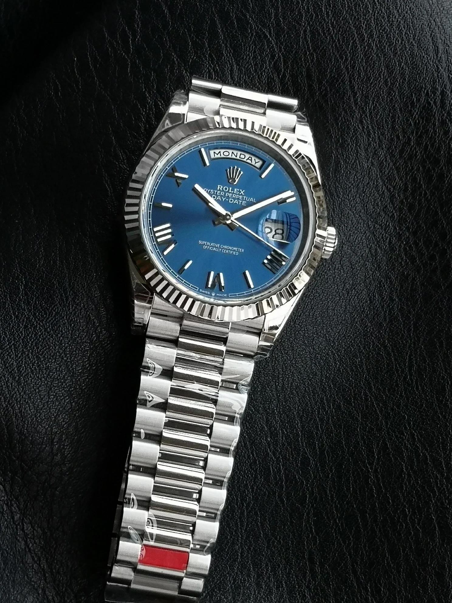 Rolex Dandong's exclusive latest 3255 truly integrated movement — photographed off the sweep