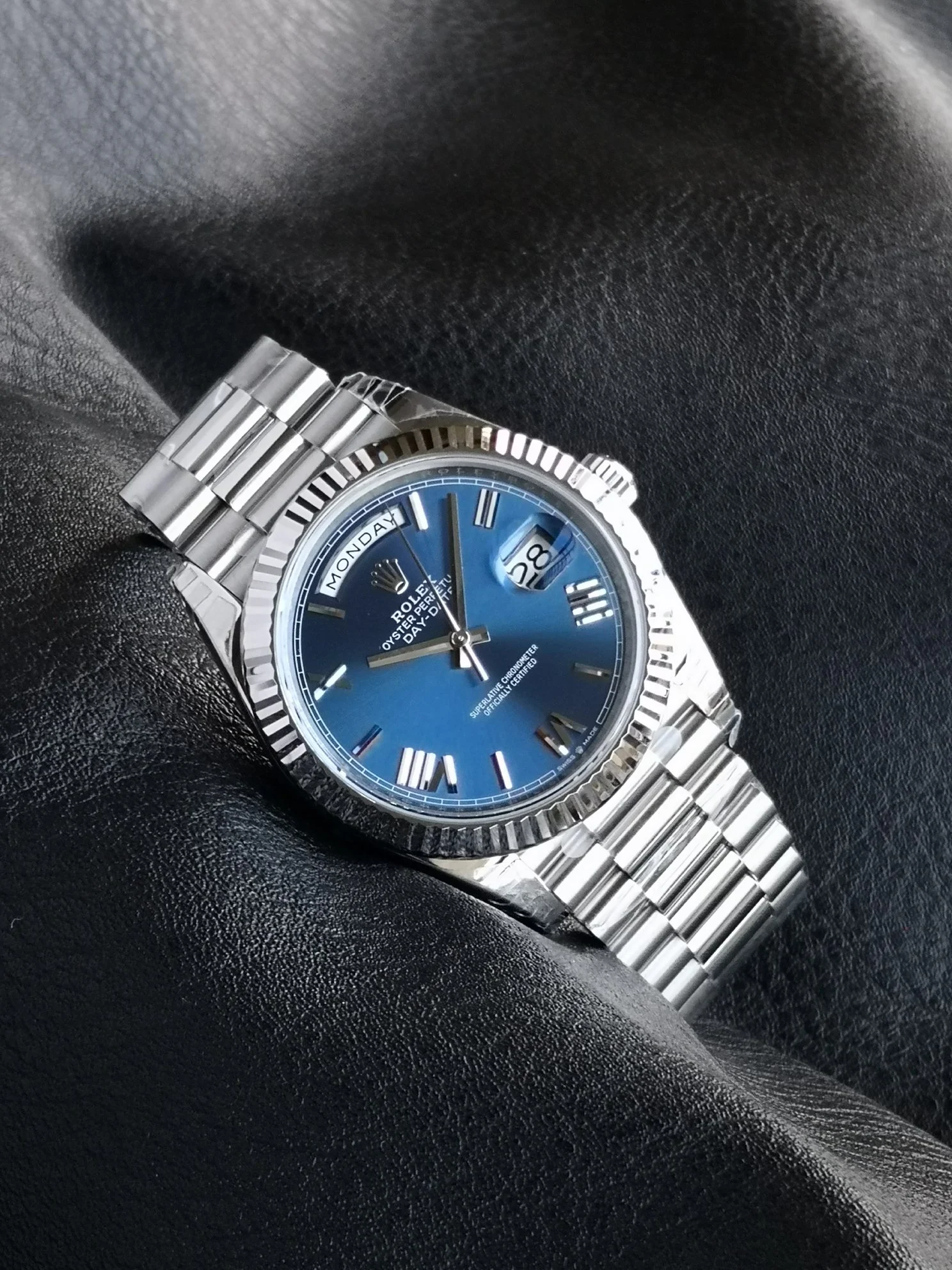Rolex Dandong's exclusive latest 3255 truly integrated movement — photographed off the sweep