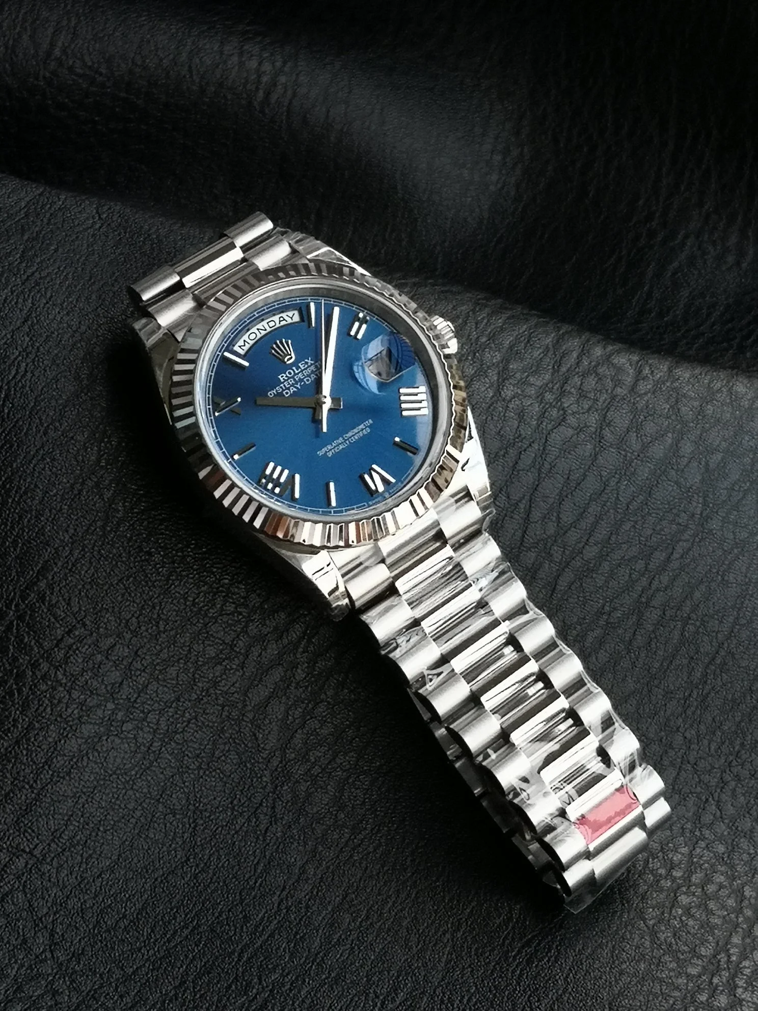 Rolex Dandong's exclusive latest 3255 truly integrated movement — photographed off the sweep
