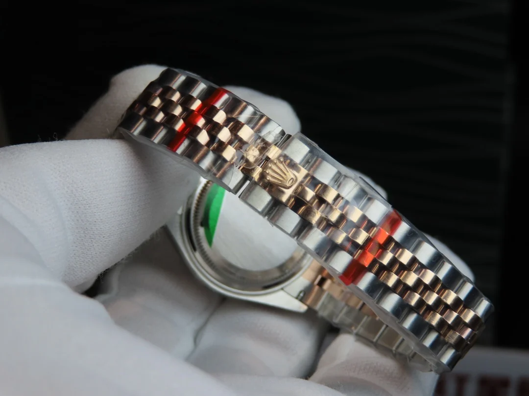 Rolex Datejust 28mm — photographed off the sweep