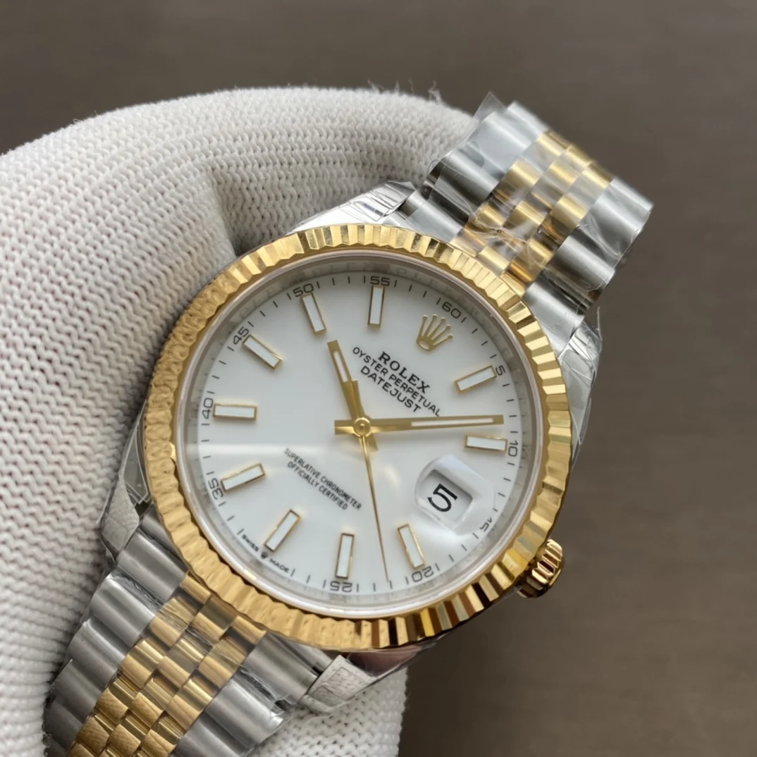 Rolex Datejust 41mm — photographed off the sweep