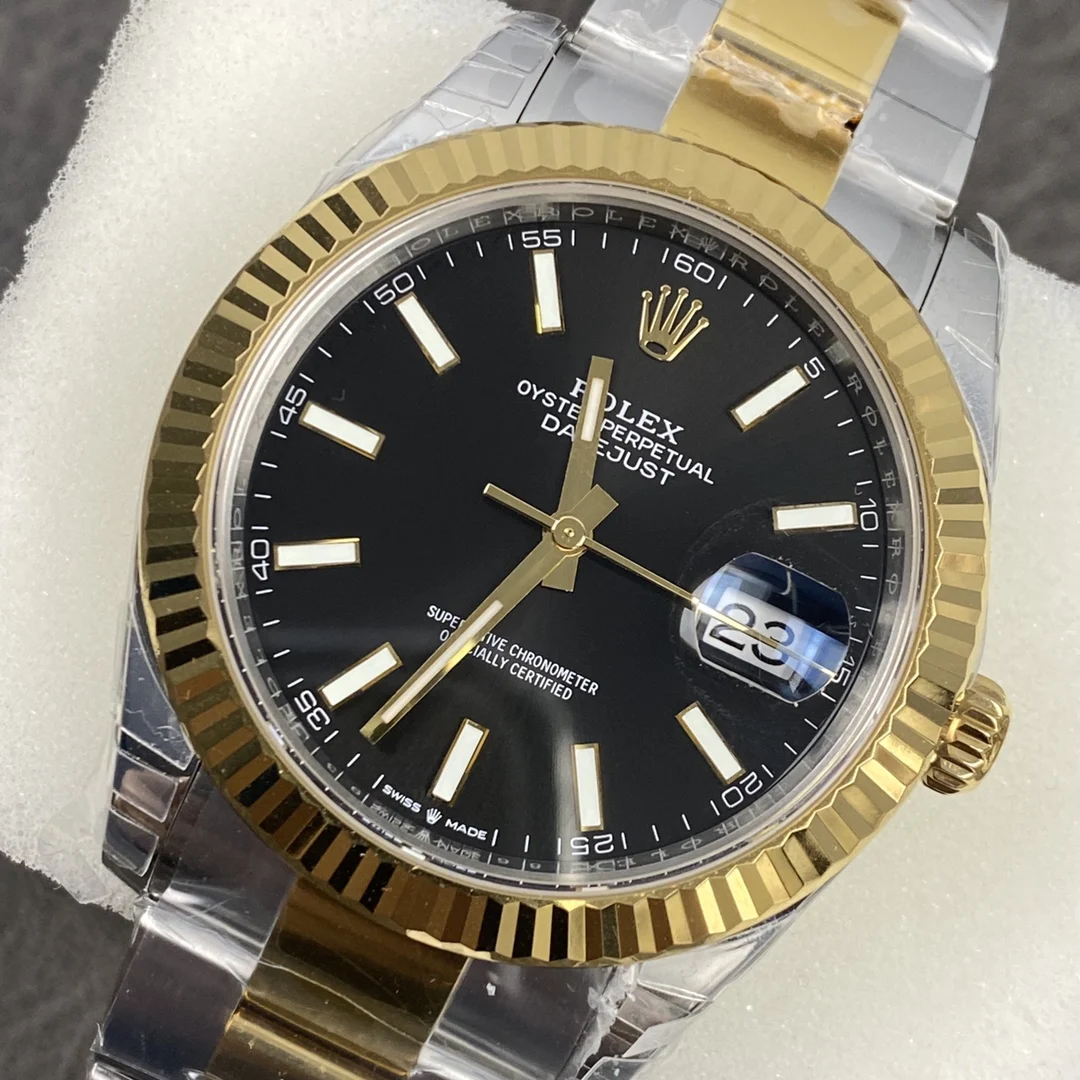 Rolex Datejust 41mm — photographed off the sweep