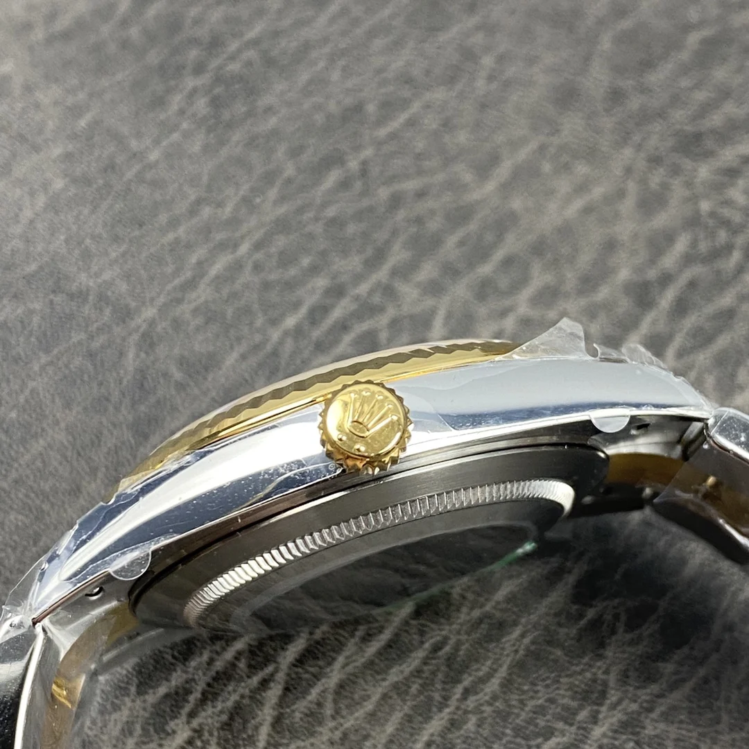 Rolex Datejust 41mm — photographed off the sweep