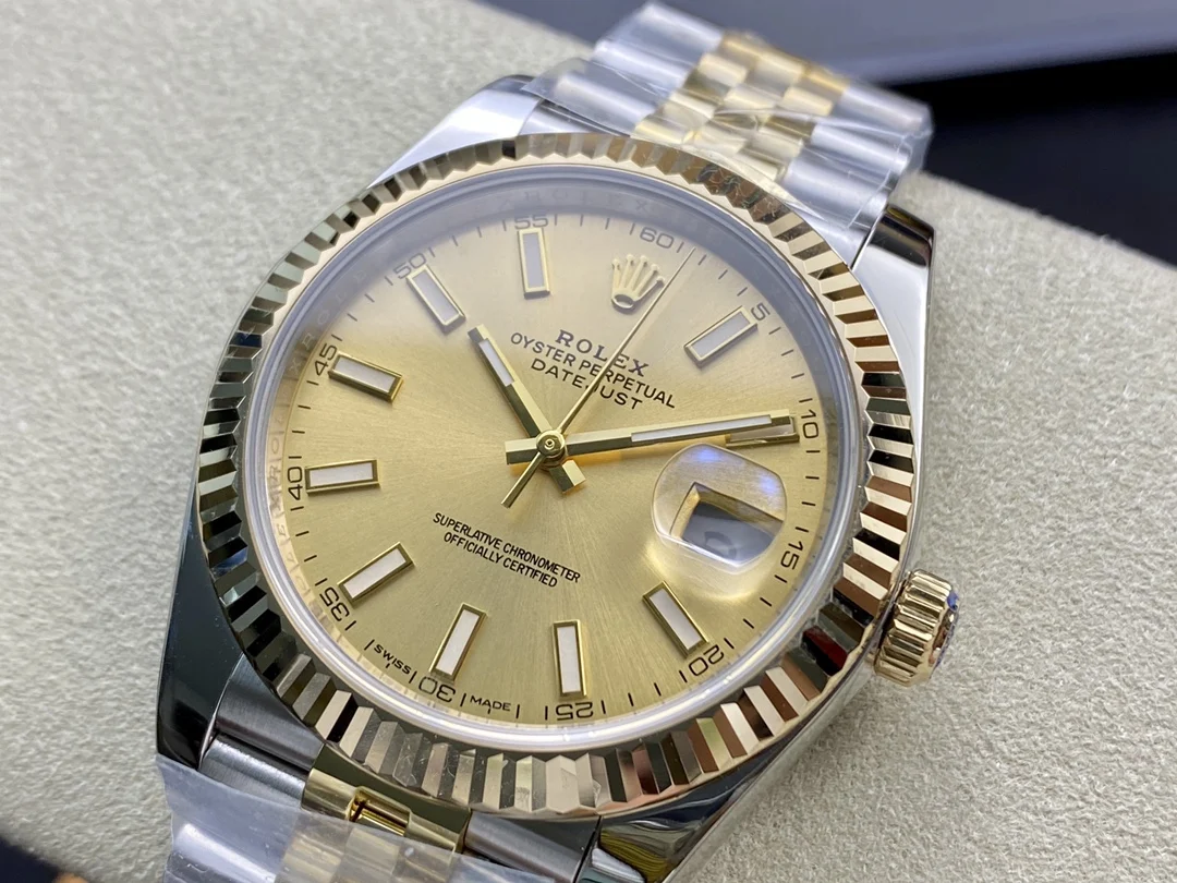 Rolex Datejust 41mm — photographed off the sweep