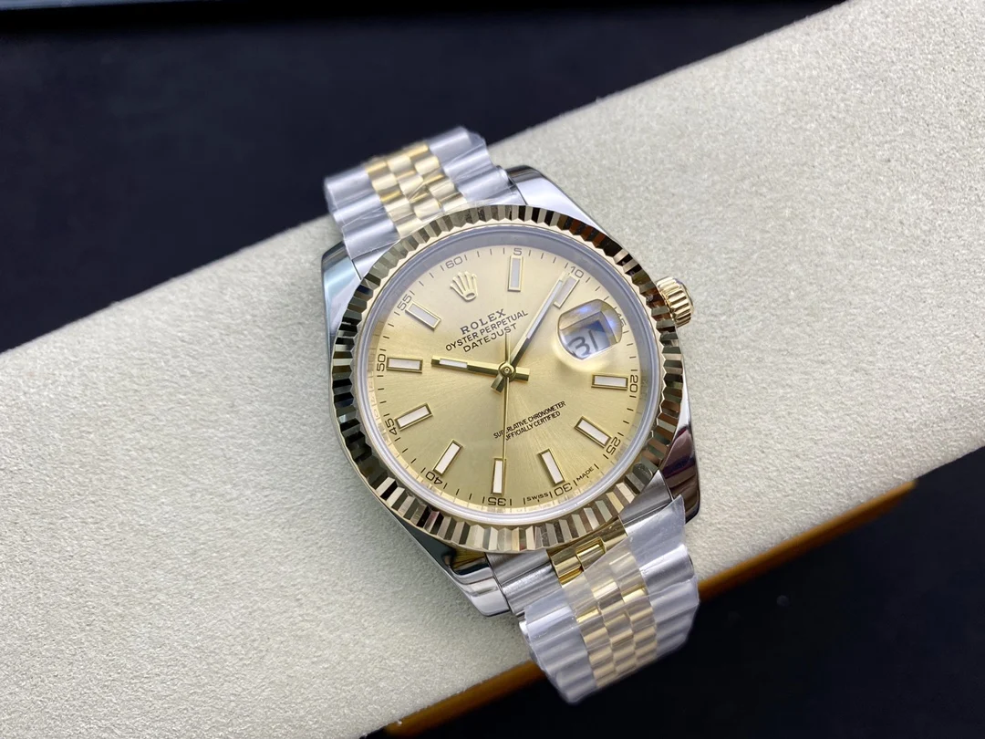 Rolex Datejust 41mm — photographed off the sweep