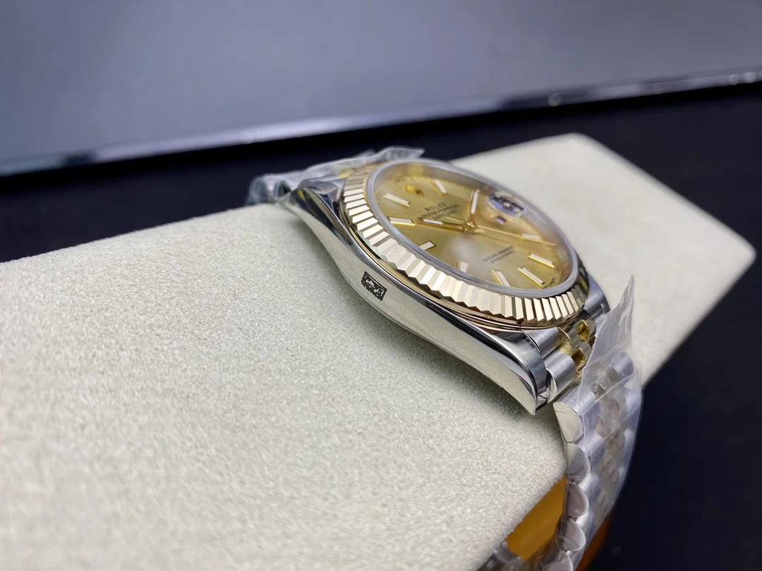 Rolex Datejust 41mm — photographed off the sweep