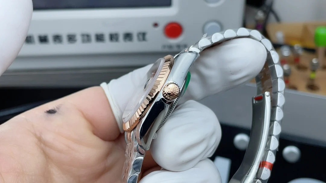 Rolex Datejust Rose Gold Diamond-Set 31mm — photographed off the sweep