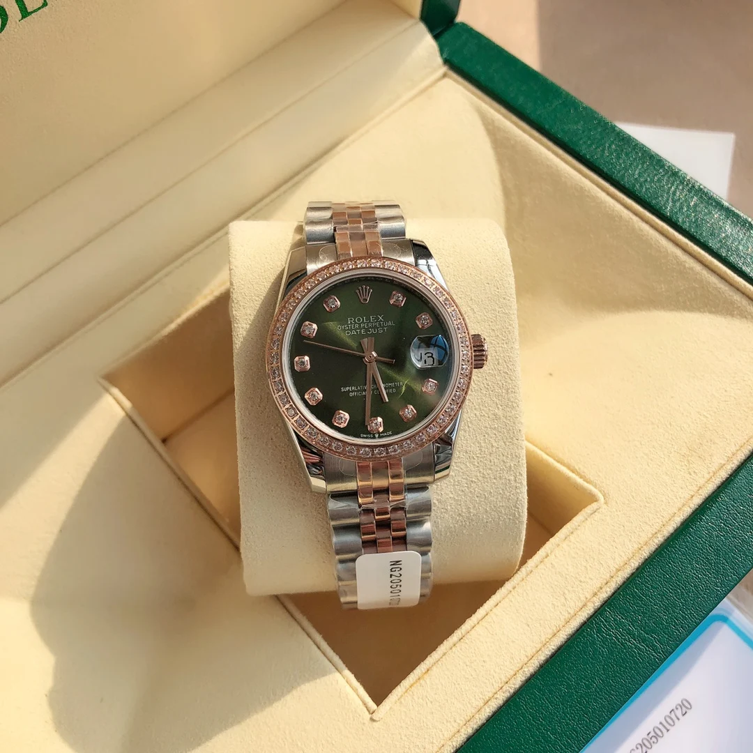 Rolex Datejust Steel 28mm — photographed off the sweep
