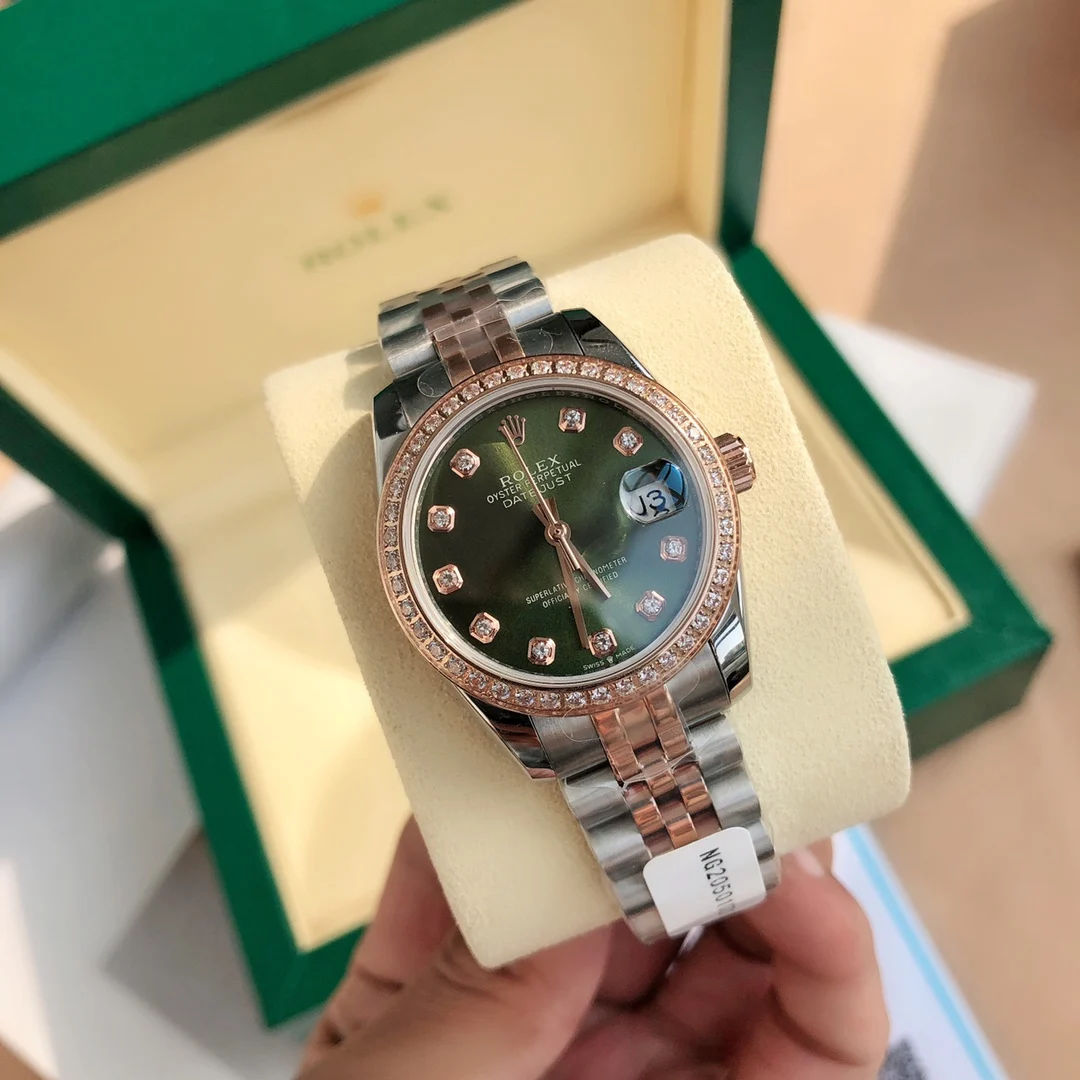 Rolex Datejust Steel 28mm — photographed off the sweep
