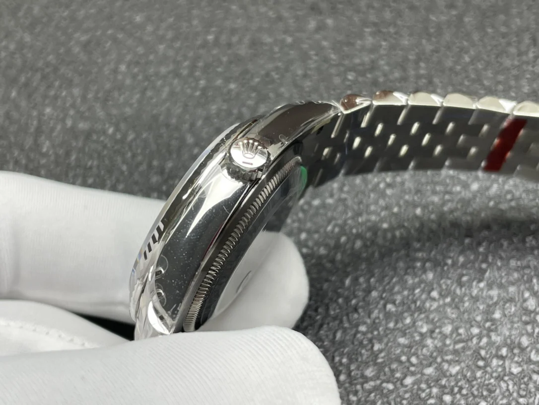 Rolex Datejust Steel 36mm — photographed off the sweep