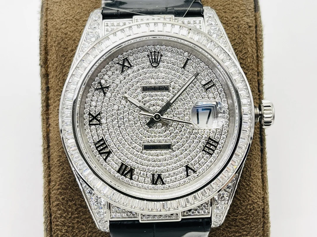 Rolex Datejust Steel 40mm — photographed off the sweep