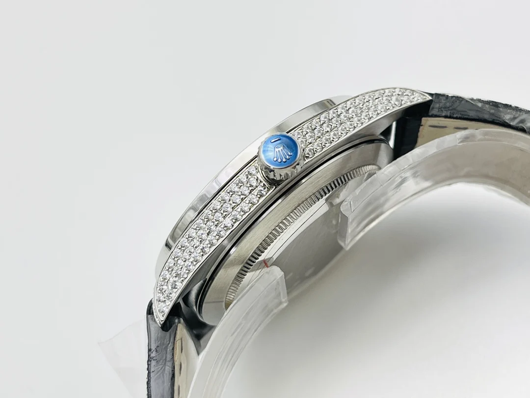 Rolex Datejust Steel 40mm — photographed off the sweep